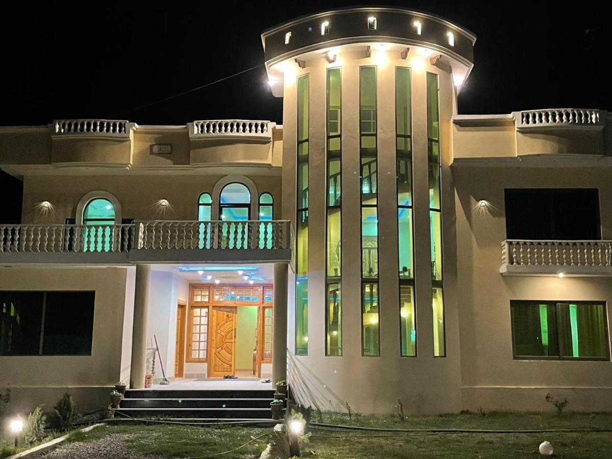 Skardu Saraye Hotel & Resort Exterior photo