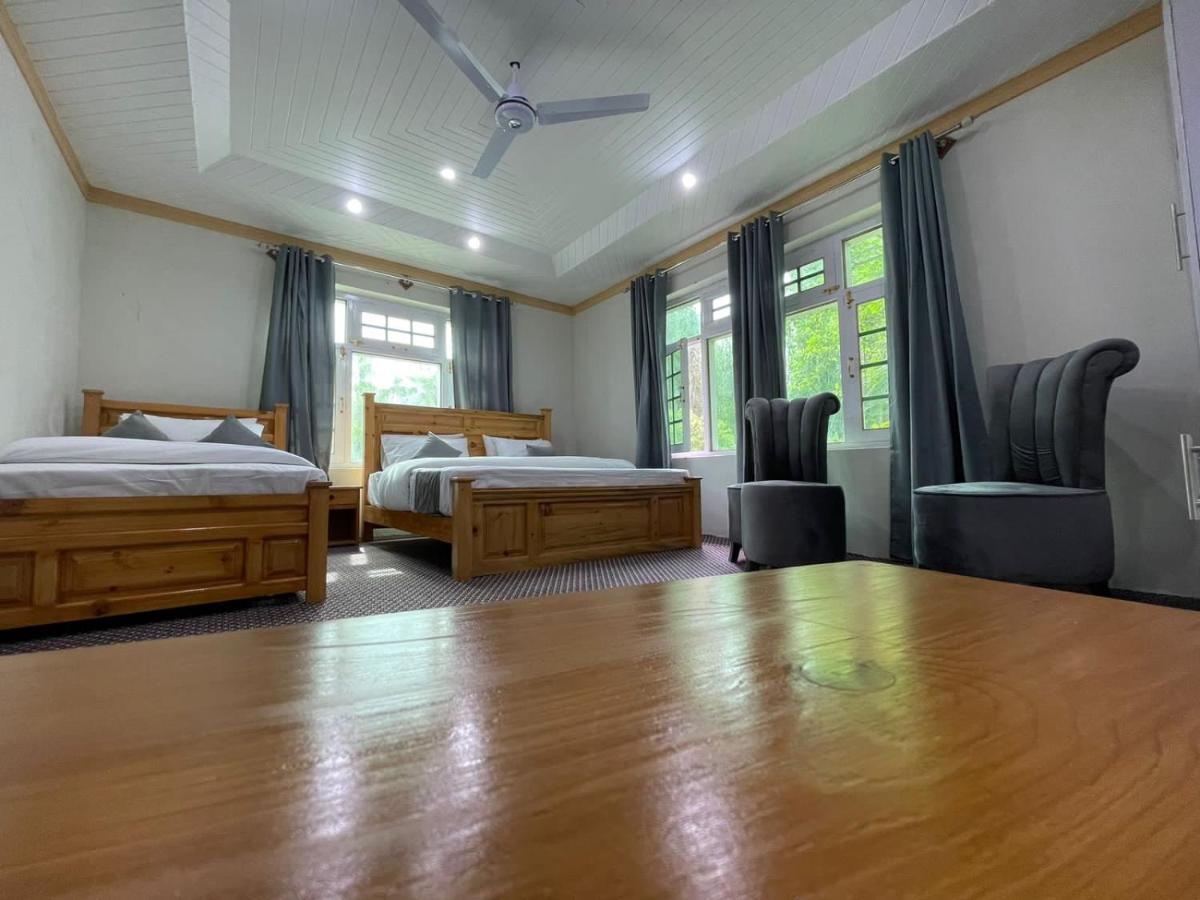 Skardu Saraye Hotel & Resort Exterior photo