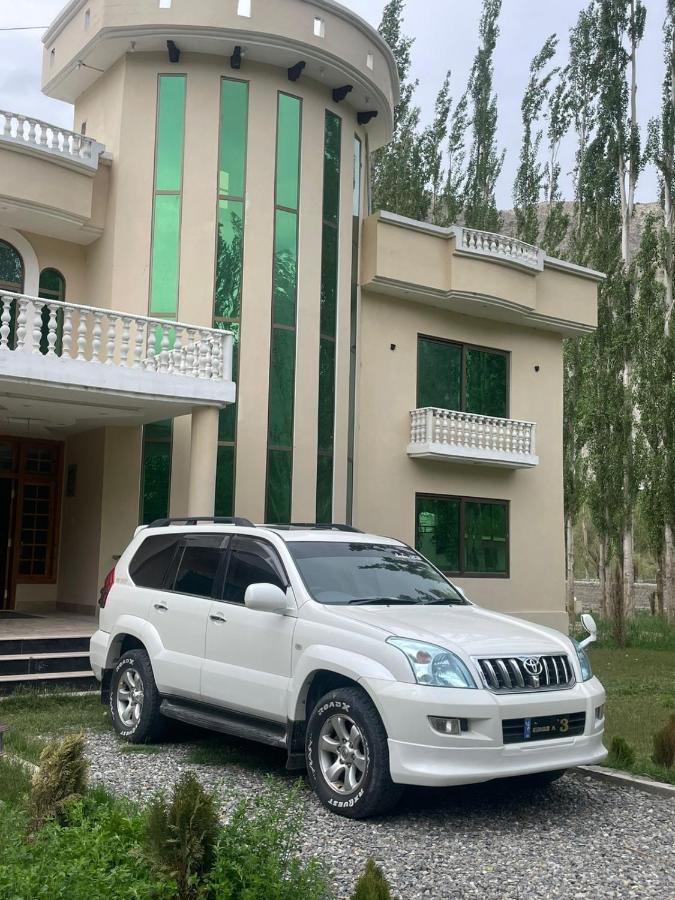 Skardu Saraye Hotel & Resort Exterior photo
