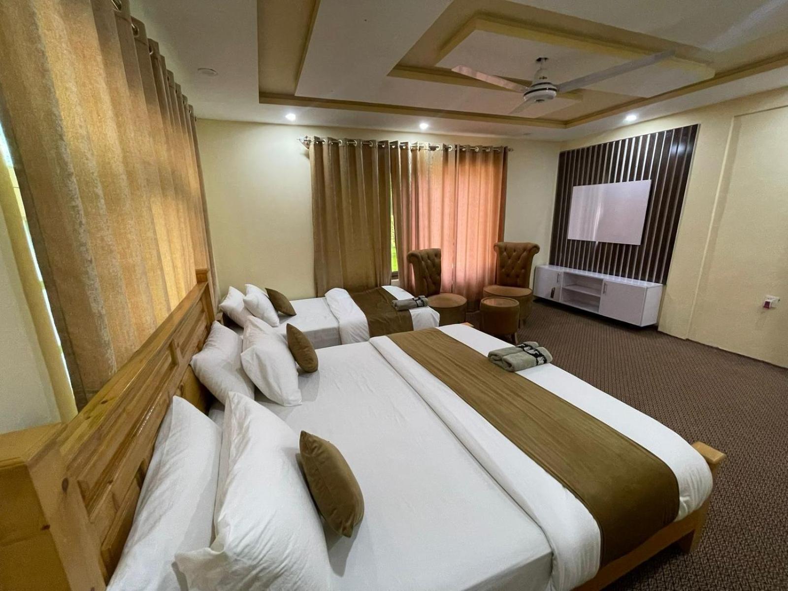 Skardu Saraye Hotel & Resort Exterior photo